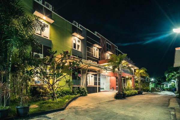 OYO 342 De'kayakini Hotel