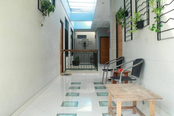 RedDoorz @ Sersan Bajuri