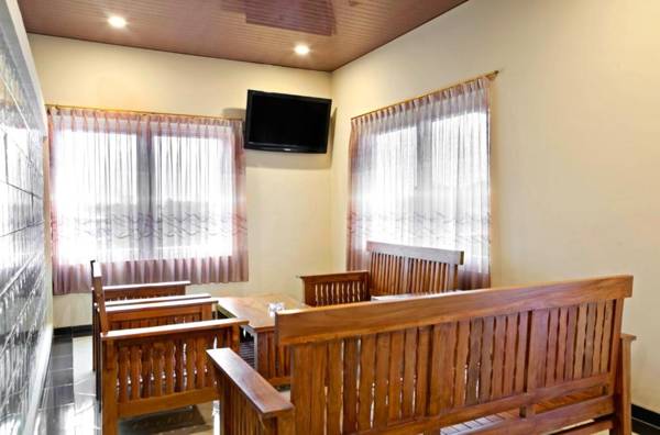 RedDoorz near Trans Studio Mall 2