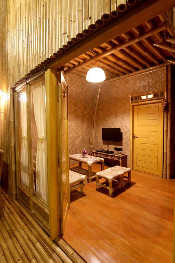 Villa ChavaMinerva Bambu - Lembang