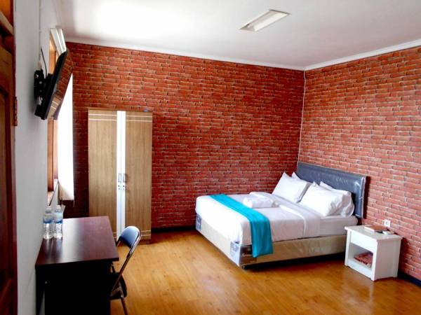 Rumah Syariah & Kolam Renang Bugenville Guesthouse