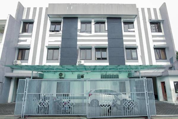 Vaccinated Staff - OYO 196 Horizone Residence