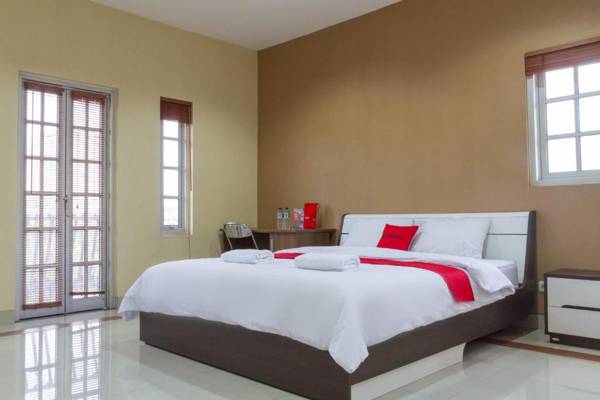 RedDoorz @ Malabar Street