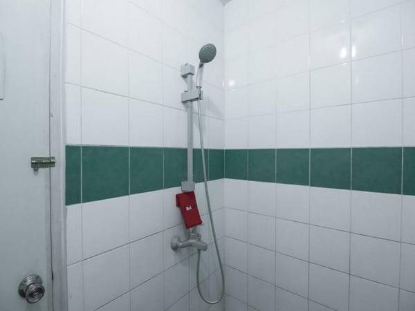 RedDoorz @ Buah Batu 3