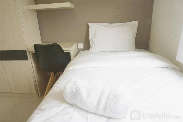 Homey 2BR @ Parahyangan Residence By Travelio
