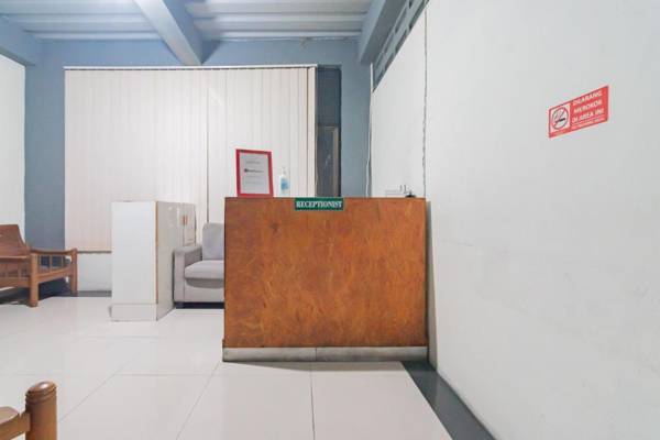 Vaccinated Staff - OYO 1360 Bumi Makhraja Syariah