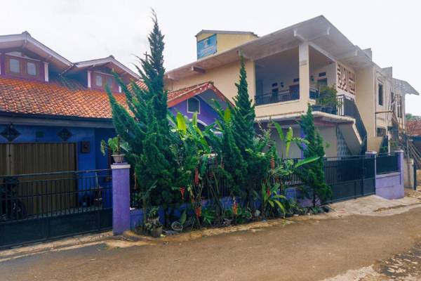 OYO 2938 Penginapan Bumi Ahsan 102 Syariah