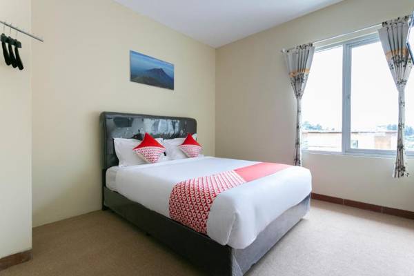 OYO 3130 D'Valley View