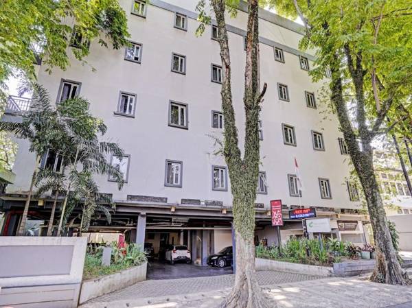 OYO 3752 The Summit Residence