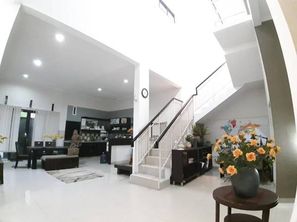 Villa Padasuka Raisa