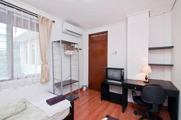 Workspace - Lamping GuestHouse Bandung - all 5 room for 10 pax