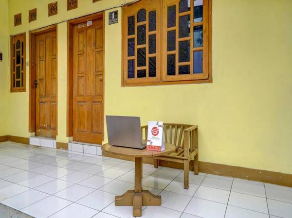 Vaccinated Staff - SPOT ON 90171 Pondok Kuning