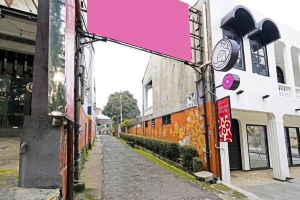 OYO 91350 Garden Hostel