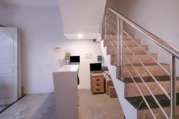 OYO 90306 Mmtc2 Guest House