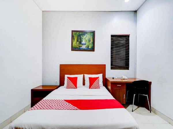 OYO Flagship 90641 Sky City Home