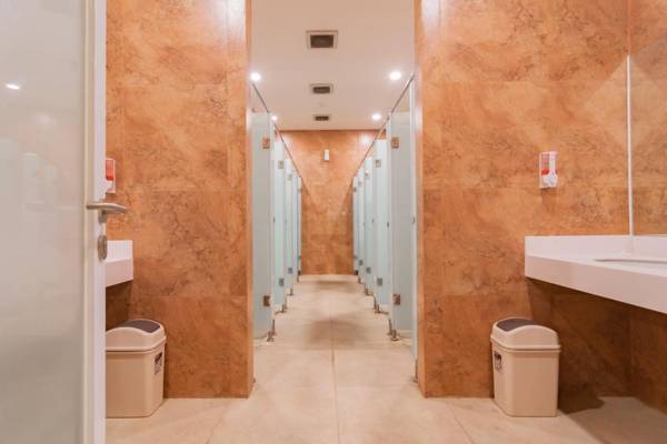 On The Go Capsule Hotel RedPartner