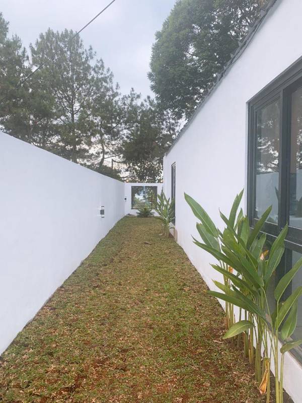 Casa de Gaudi Lembang