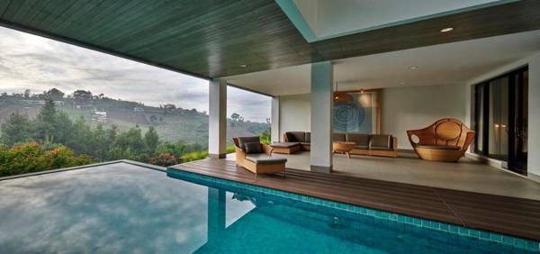 Indah 2 Mountain Villa 8 bedroom private pool