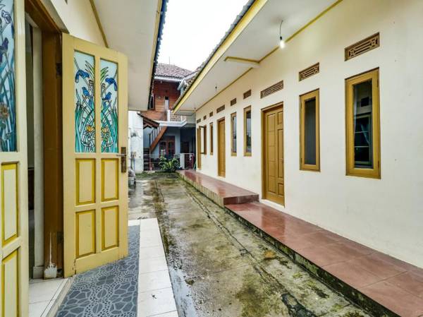 OYO 90892 My Guest House Syariah