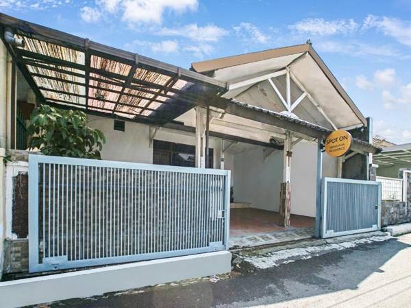 SPOT ON 91117 Sriwijaya Residence Syariah