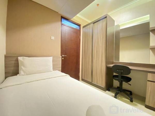 Workspace - Spacious Modern 2BR at Gateway Pasteur By Travelio