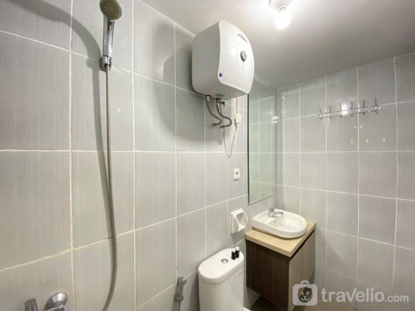 Spacious & Homey 2BR Newton Residence By Travelio