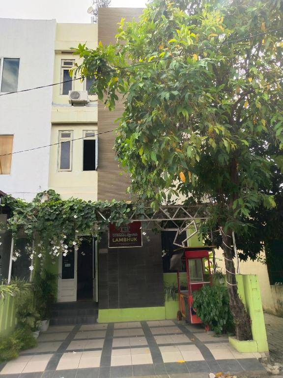 OYO 3043 Wisma Syariah Lambhuk