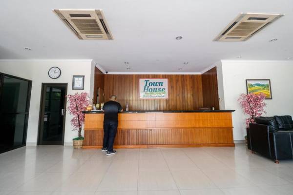 RedDoorz Premium @ Bukit Damai Indah