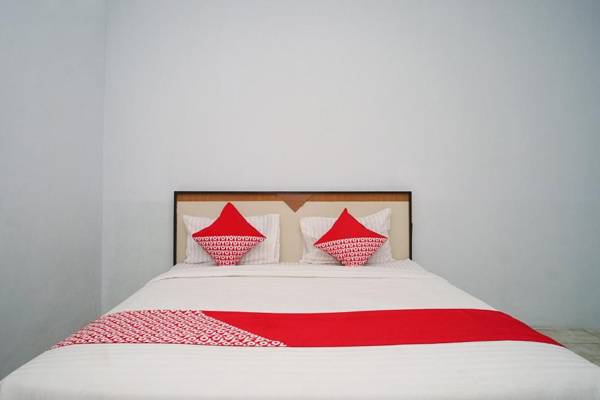 OYO 1745 Guest House Nur Aziziah 2