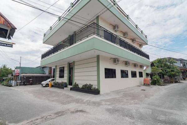 RedDoorz near Arka Sepinggan Airport