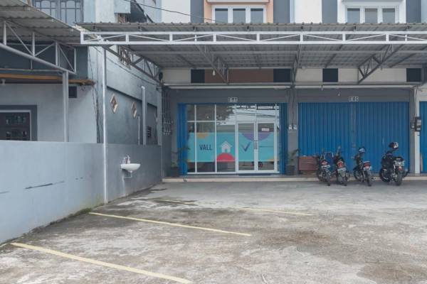 RedDoorz Near Mall Ramayana Rapak Balikpapan