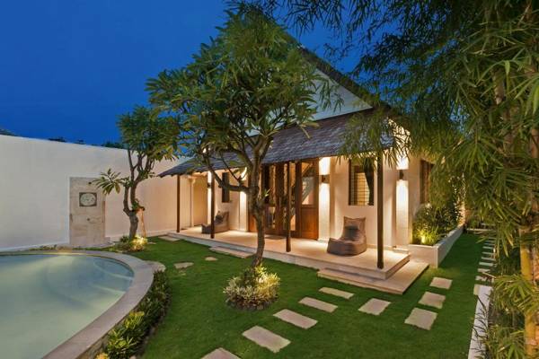 Coral Sands & Coral Sea at Bingin