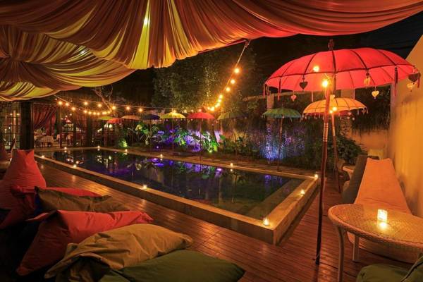 Sama Sama Suites and Restaurant