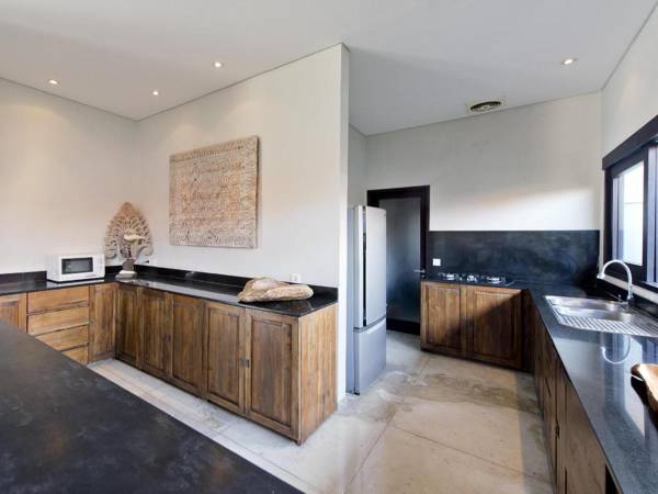 Exotic Seminyak Villa Teko