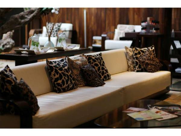 5BR Luxury Private Pool Villa Kitchen