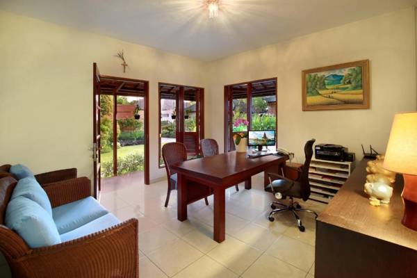 Workspace - Beautiful 3BR Privat Pool Villa & Bathtub Seminyak