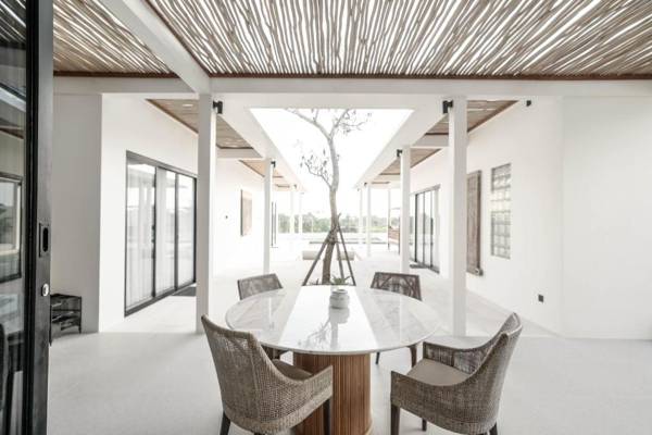 Kayu Kembar Deluxe Villa