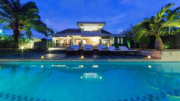 AC3UMA - Luxury Villa 3 BR in Canggu Bali. with Private Style.