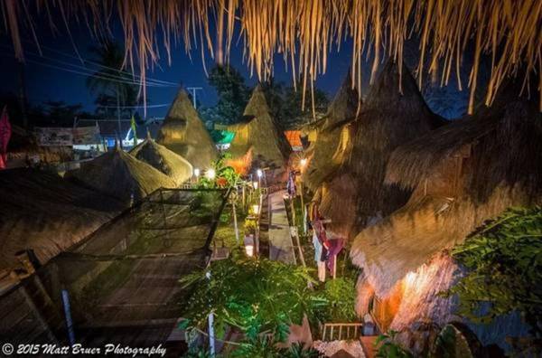Fantastic Bamboo Hut