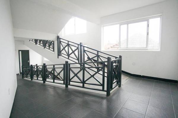 RedDoorz Premium near Senggigi Beach