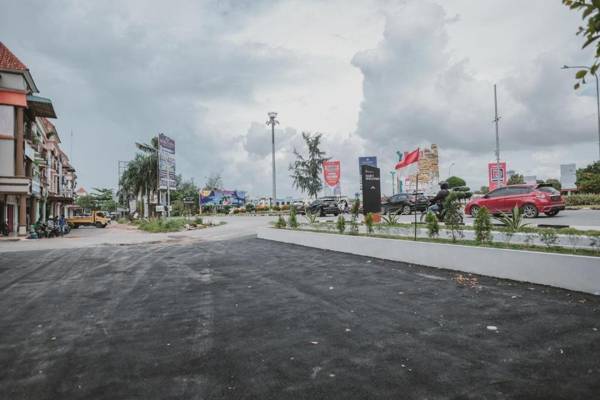 RedDoorz Plus near Ferry Terminal Batam Center
