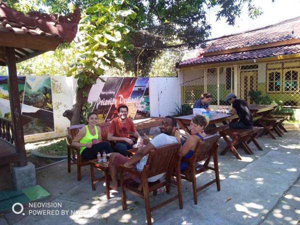 Mango Tree Homestay & Ijen Tour