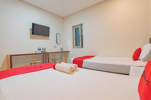 RedDoorz @ Rajawali KM 5