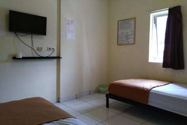 OYO 3499 J8 Hotel