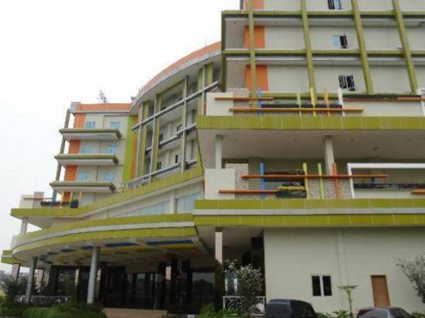 V Hotel