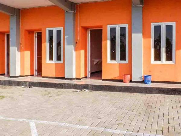 Artayya Puri 2 near Alun Alun Caruban