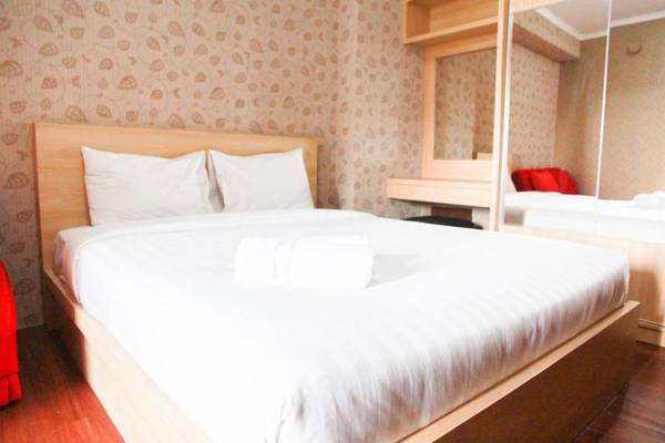 Comfy Studio Kemang View Apartment By Travelio