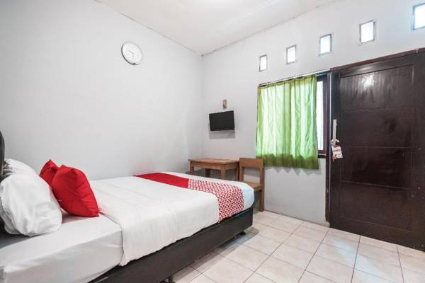 OYO 1756 Amira Guest House
