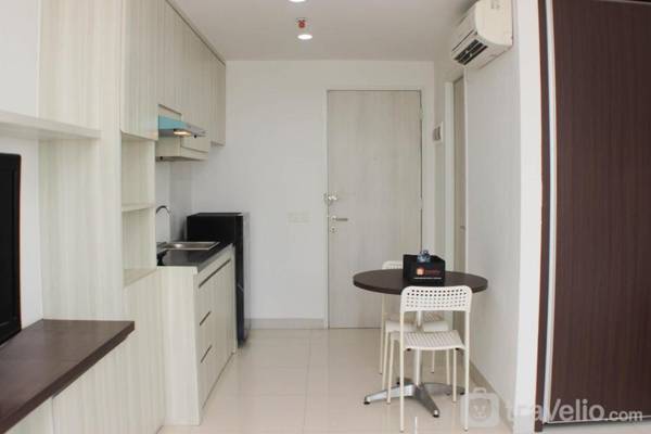 Spacious Elegant Studio Azalea Suites By Travelio