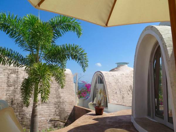 Mentigi Bay Dome Villa Lombok